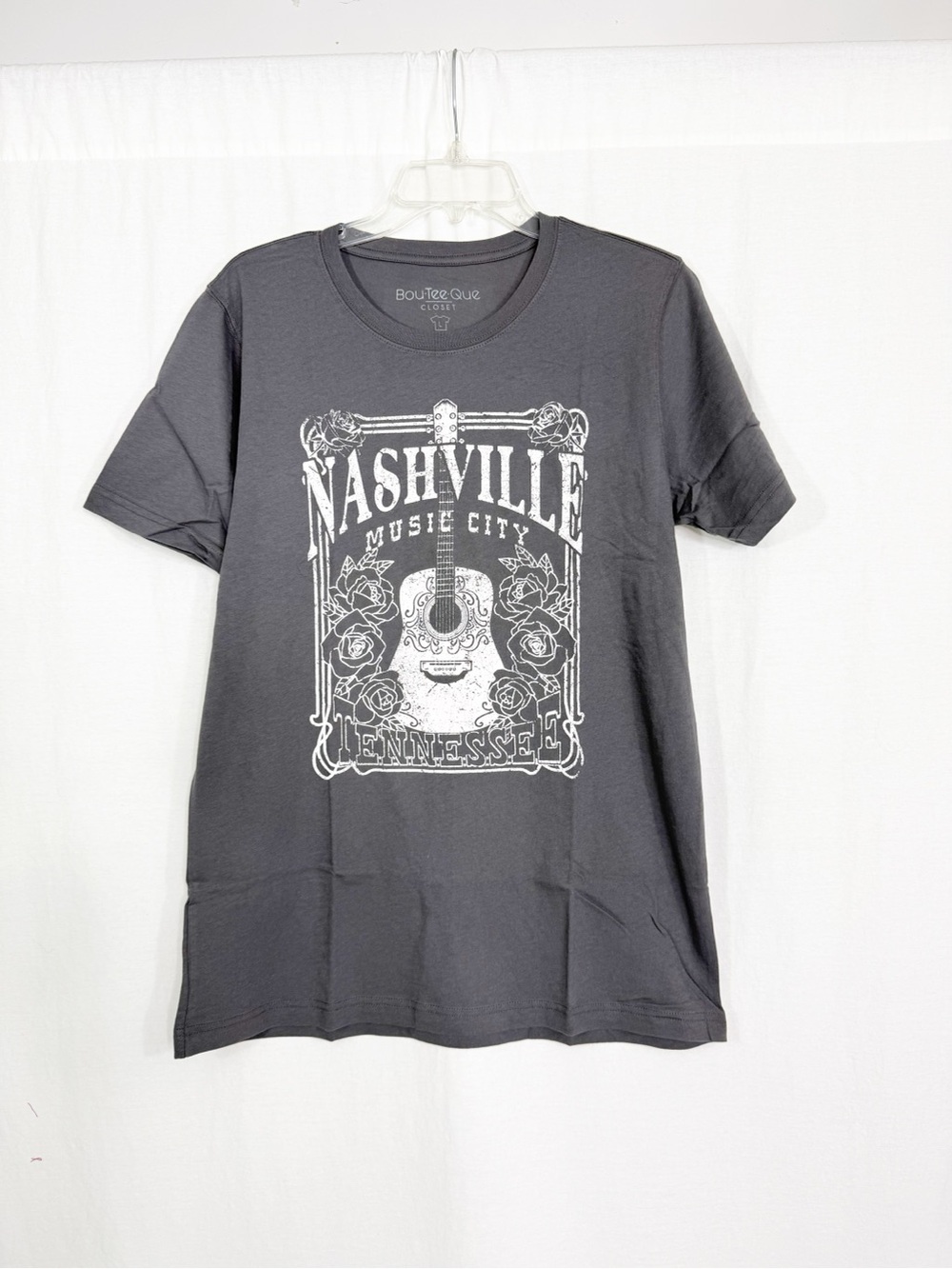 BouTeeQue Nashville T-Shirt NWOT, Size Large, Gray